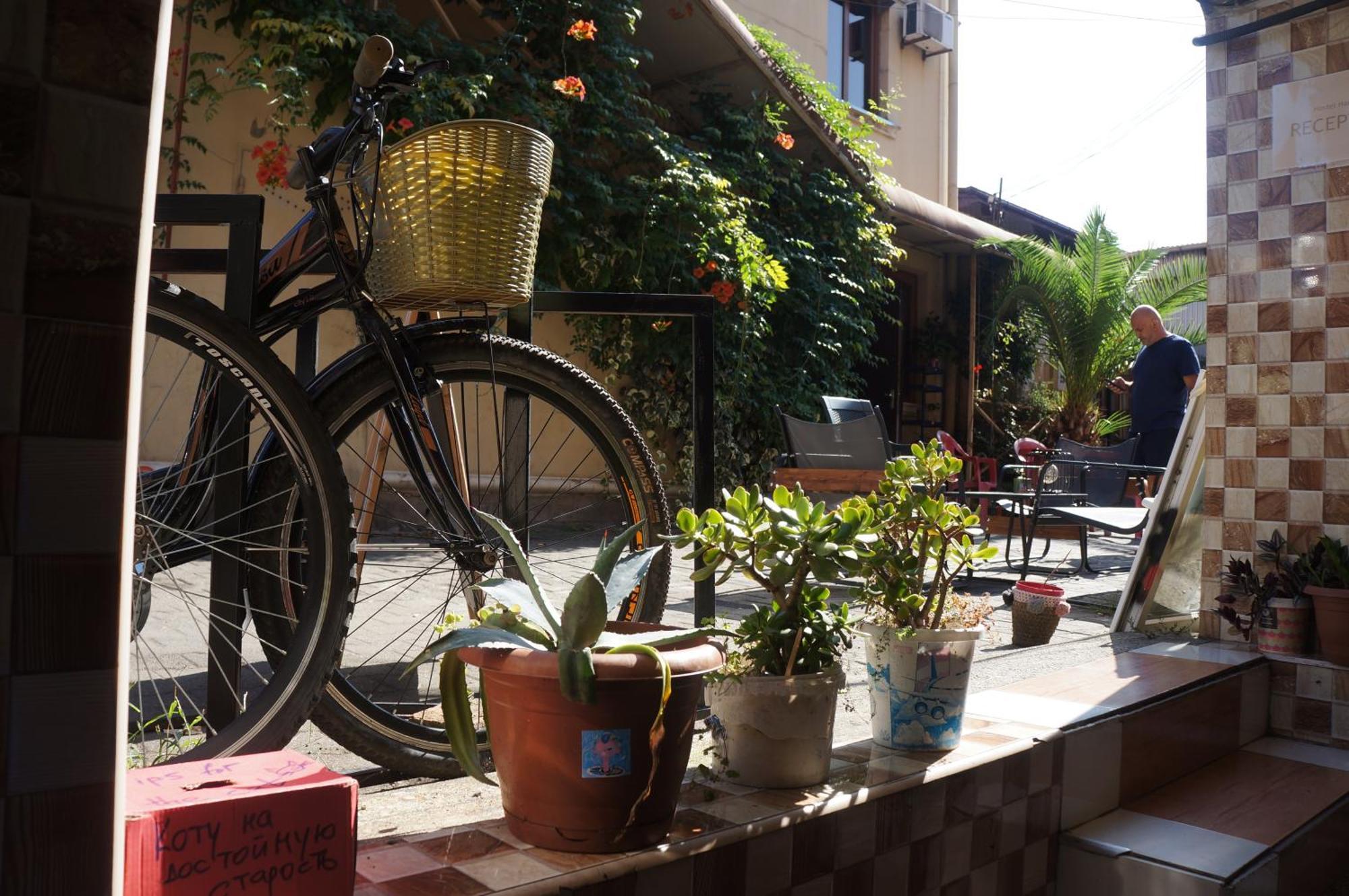 Harmony Backpackers Hostel Batumi Ngoại thất bức ảnh