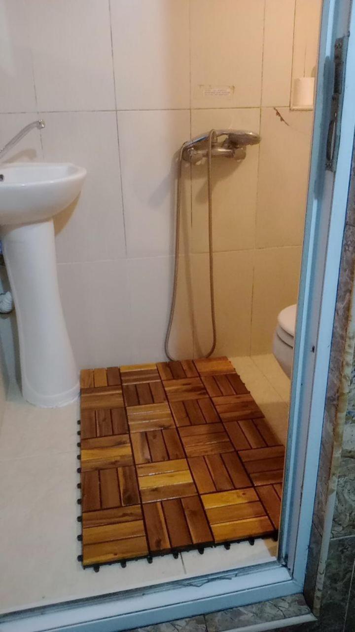 Harmony Backpackers Hostel Batumi Phòng bức ảnh