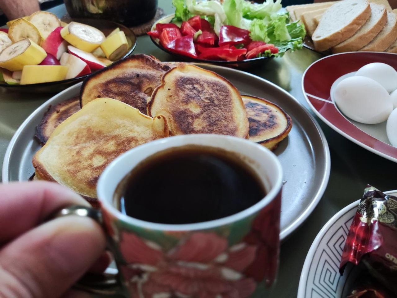 Harmony Backpackers Hostel Batumi Phòng bức ảnh