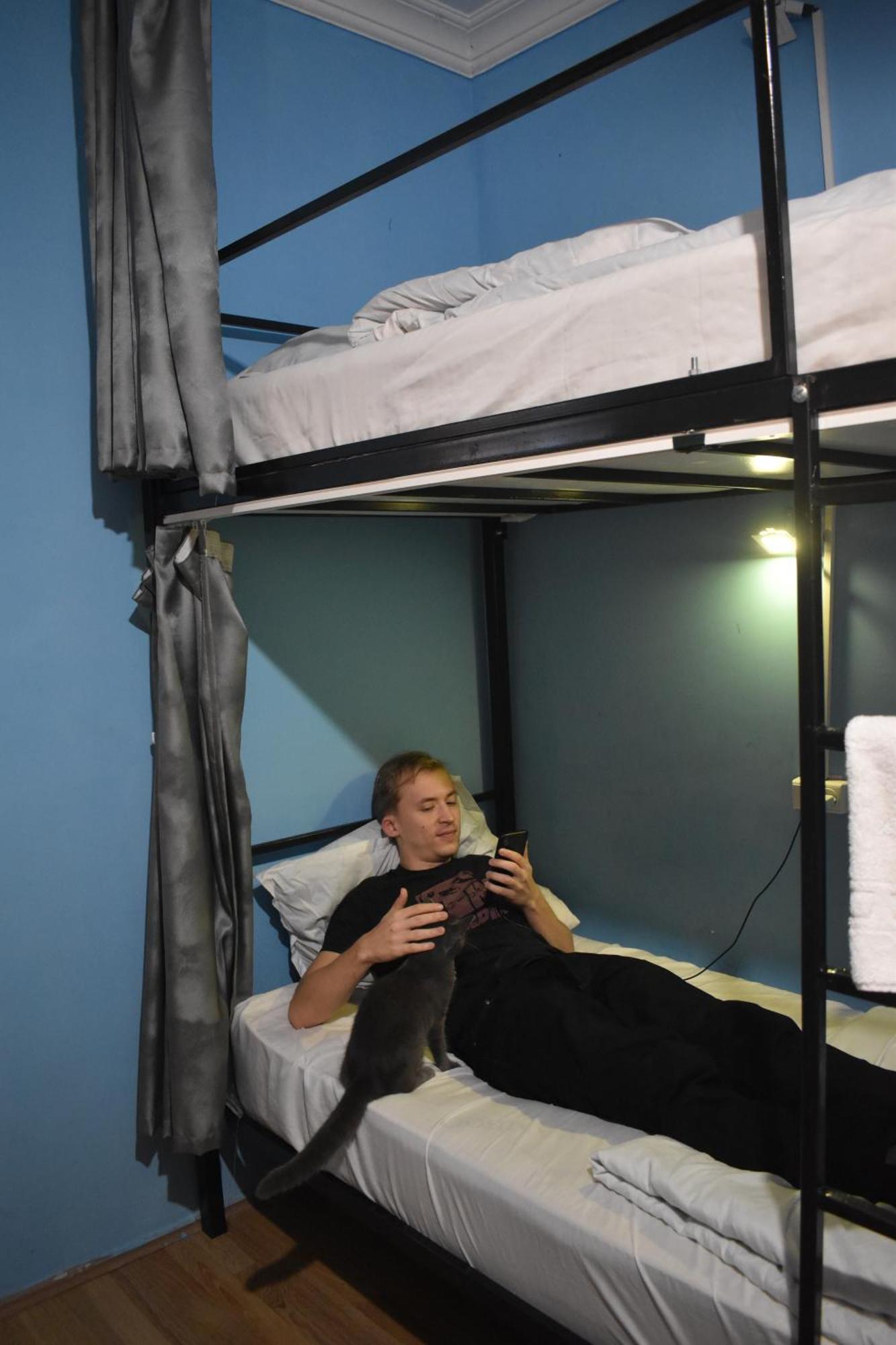 Harmony Backpackers Hostel Batumi Phòng bức ảnh